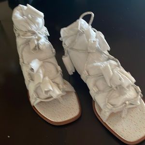 Brand New Cecilia New York Ophelia Sandal in Size 8.5B - Pearl Multi Color